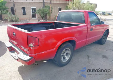 2000 Chevrolet S-10 Ls from USA, damaged, VIN 1GCCS14W2Y8125526